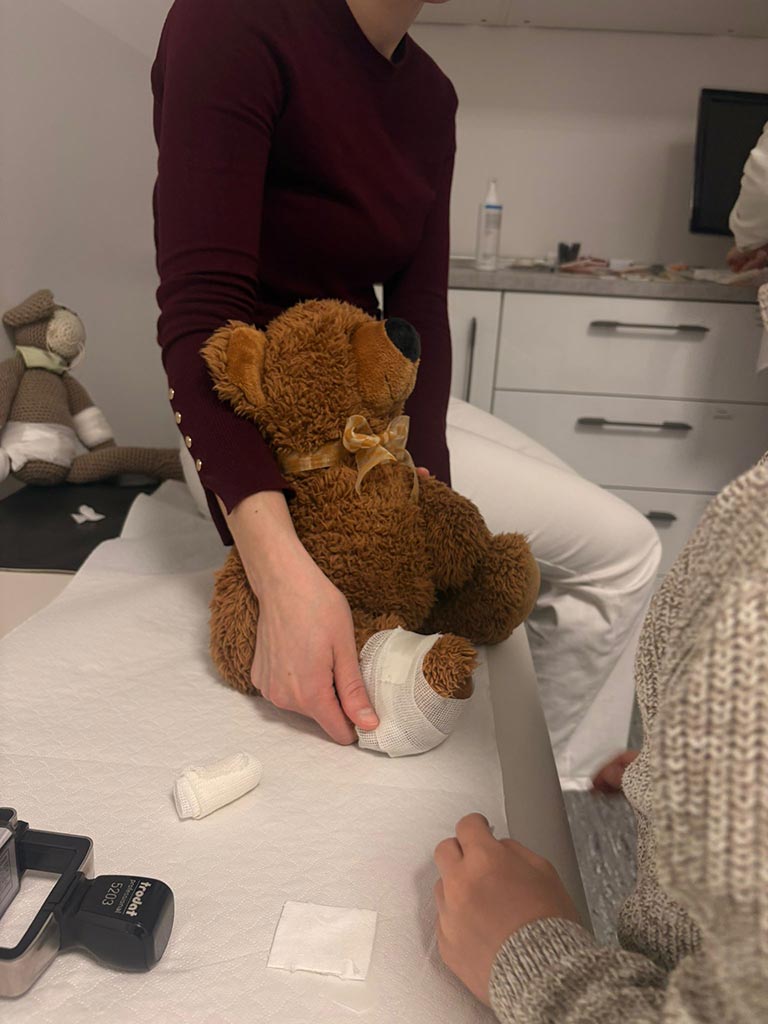Teddysprechstunde in Bad Soden-Salmünster bei den Hausärzten MKK